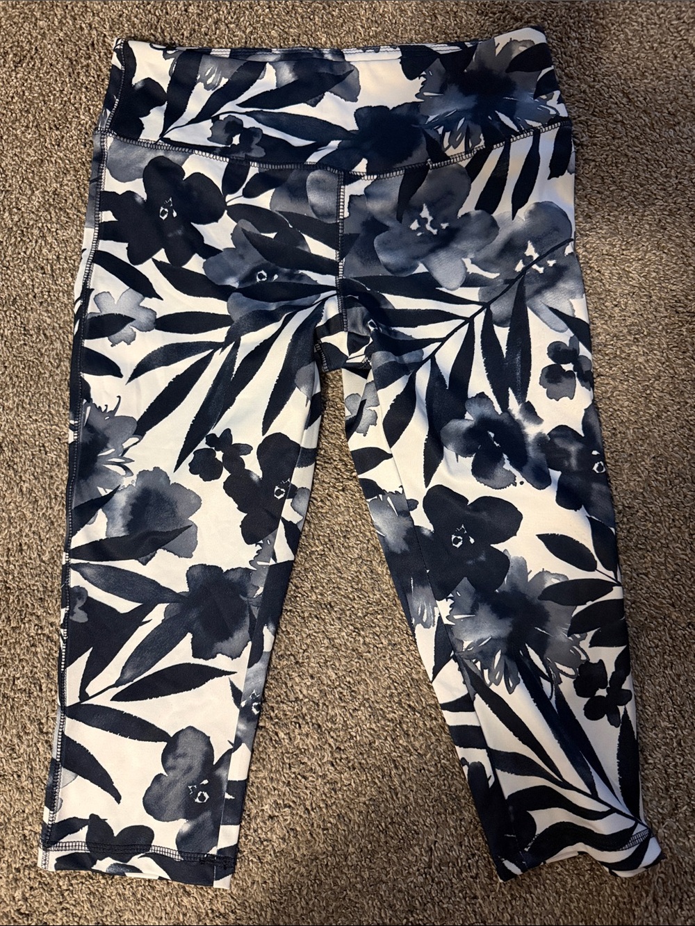 Navy Floral Cropped Leggings